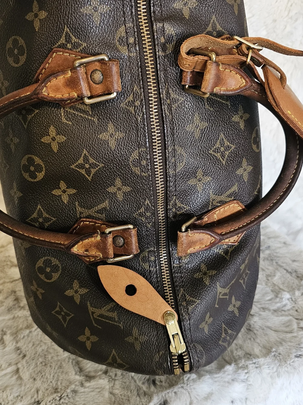 Louis Vuitton Monogram Canvas Speedy 35 - Picture 6 of 16